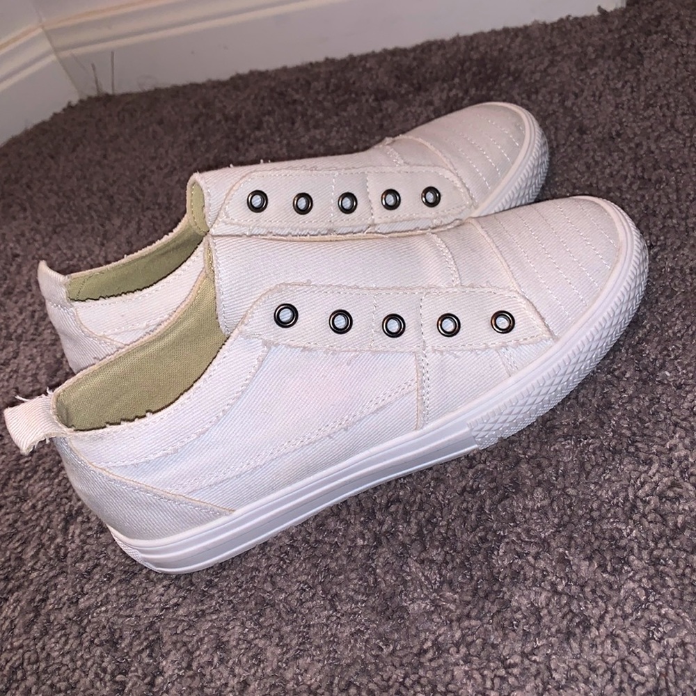 White slip on sneakers